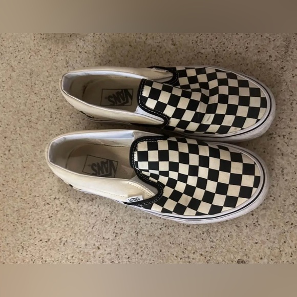 Checkered Vans - Picture 2 of 3